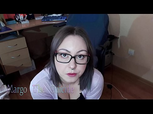 ❤️ Seksikas prillidega tüdruk imeb dildot sügavalt kaamera ette ❤ Just porn at us ☑